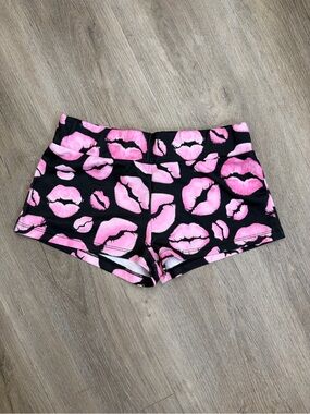 Club Exx Lip Print Shorts Women’s Small Black Pink Y2K 0530